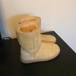 Ugg boots. Size 7. Tan. Medium height